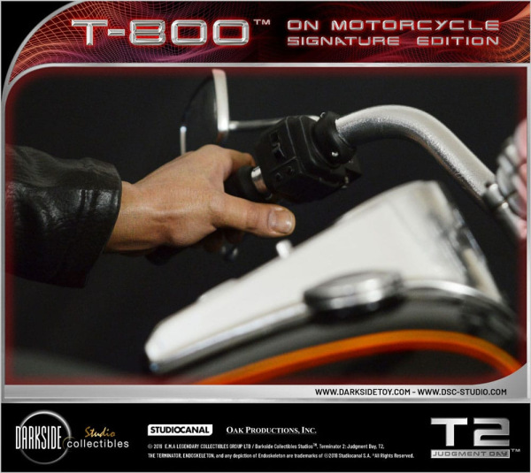 Terminator 2 Statue T-800 On Motorcycle Limited Signature Edition 70 cm 5