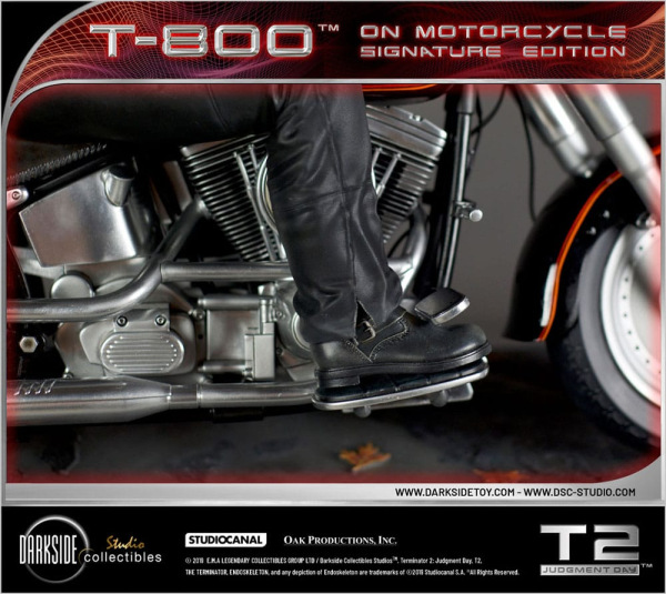 Terminator 2 Statue T-800 On Motorcycle Limited Signature Edition 70 cm 3