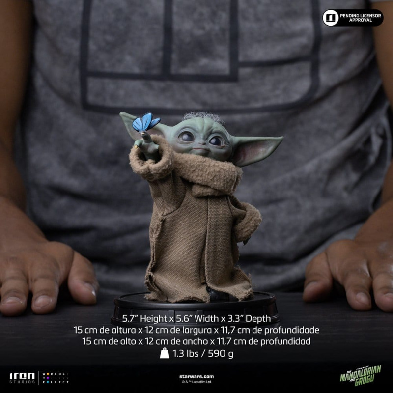 The Mandalorian & Grogu Grogu Collection Statue Grogu Butterfly Wonder 1
