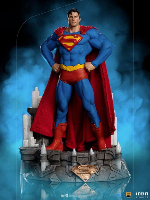 DC Comics: Superman Unleashed Deluxe 1/10 Art Scale Statue - Iron Studios
