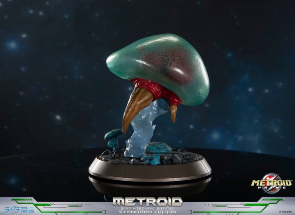 Metroid Prime PVC Figure Metroid (Standard) (Glow in the Dark) 21 cm 4