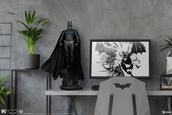 Batman Begins: Batman 65 cm Premium Format Statue - Sideshow Collectibles