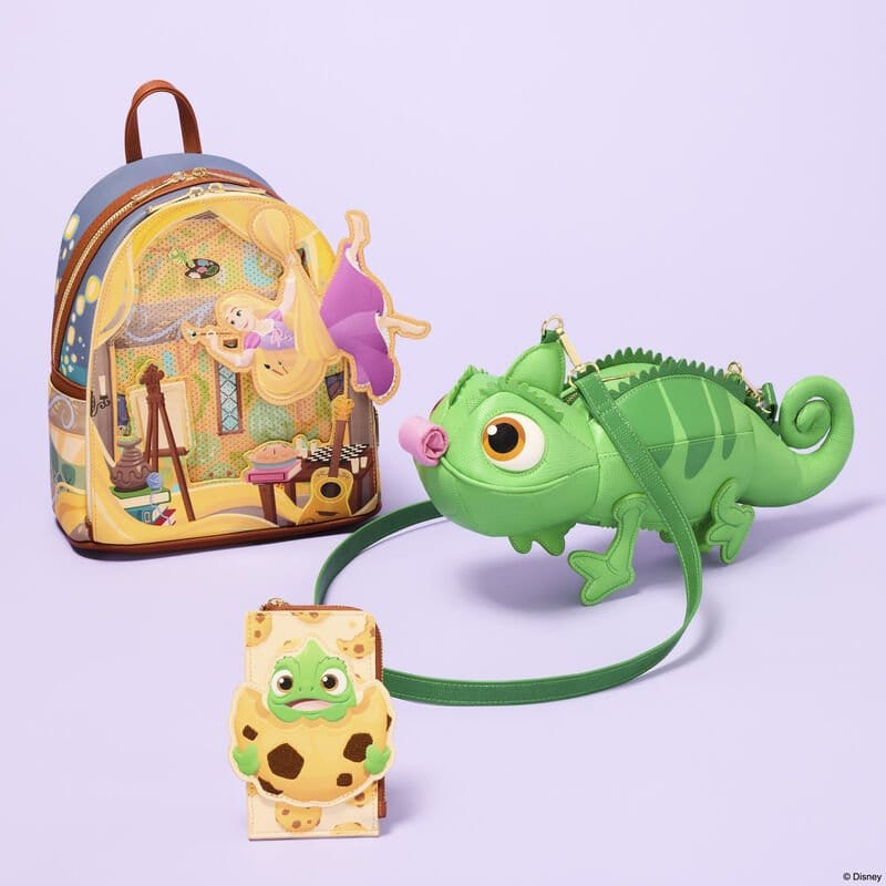 Tangled by Loungefly Crossbody Pascal 1