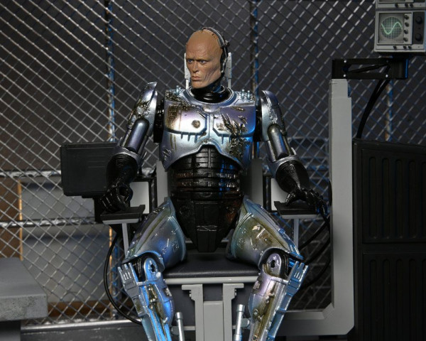 RoboCop Action Figure Ultimate Battle Damaged RoboCop with Chair 18 cm 6