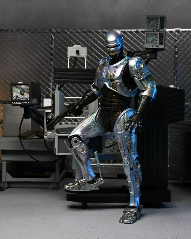 RoboCop Action Figure Ultimate Battle Damaged RoboCop with Chair 18 cm 12