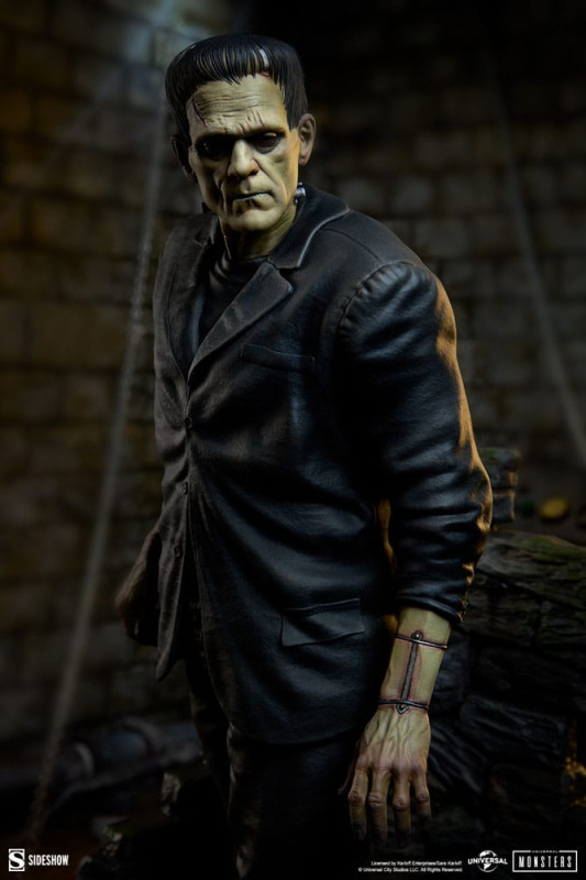 Frankenstein Premium Format Statue Frankenstein 57 cm 4
