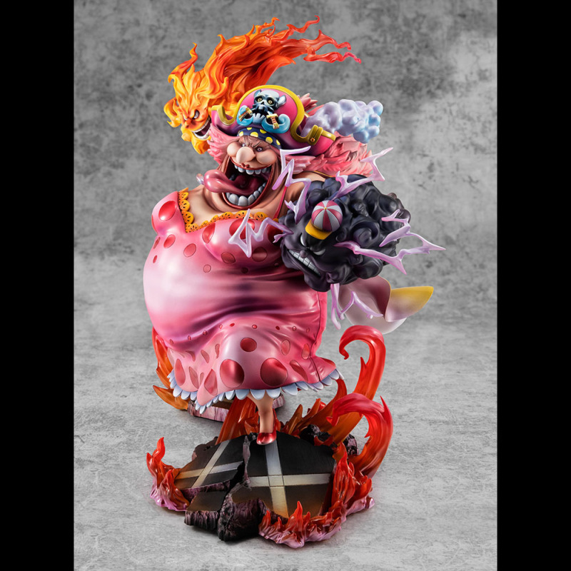 One Piece P.O.P PVC Statue Great Pirate Big Mom Charlotte Linlin 36 cm 3