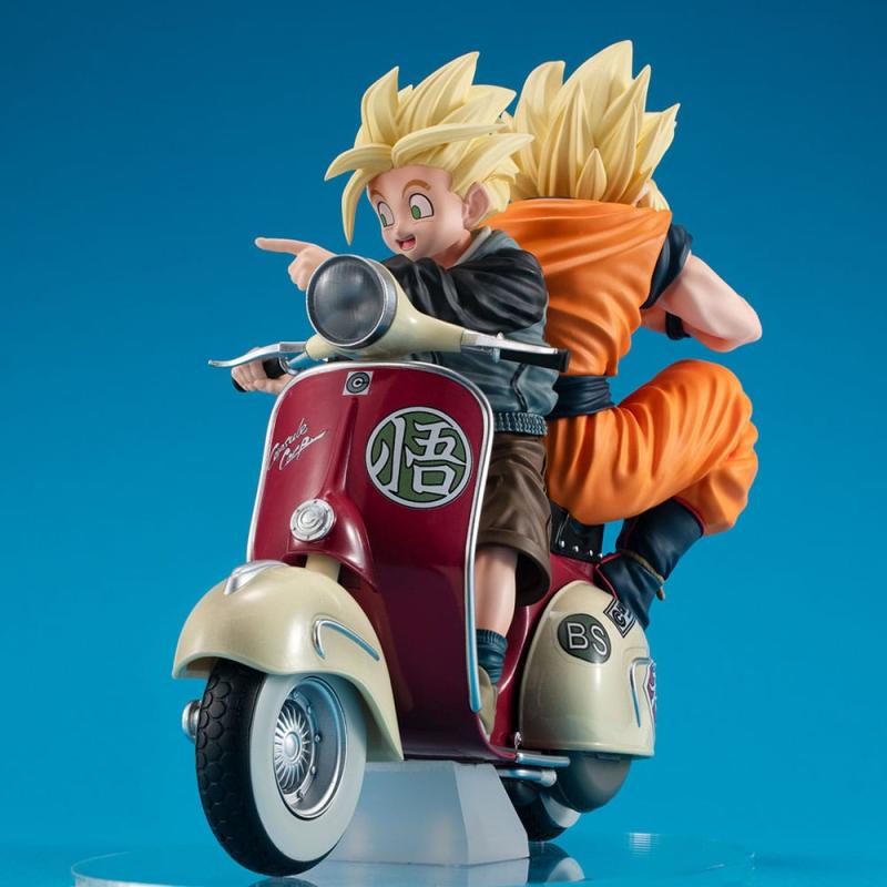 Dragonball Z 05 Desktop Real McCoy PVC Diorama Super Saiyan Son Goku & Super Saiyan Son Gohan & Moto 1