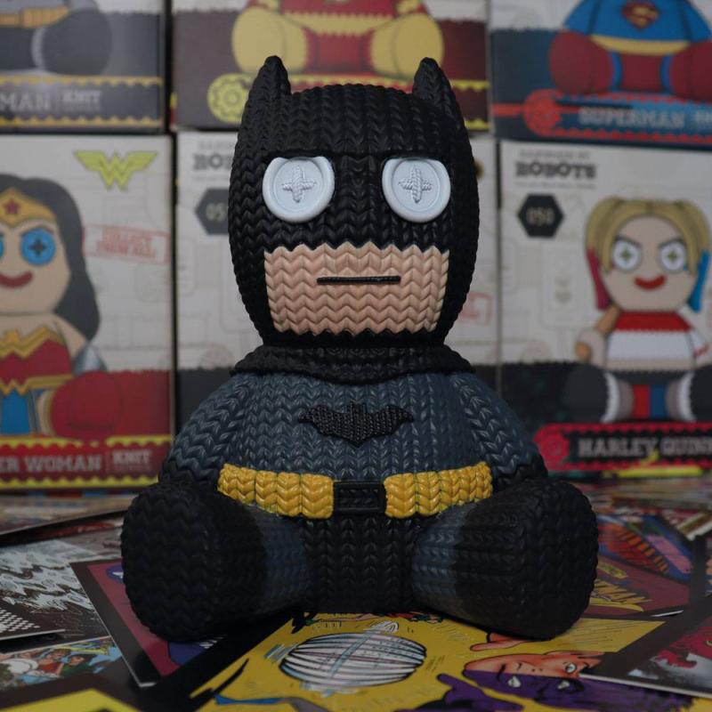 DC Comics Vinyl Figure Batman Black Suit Edition 13 cm