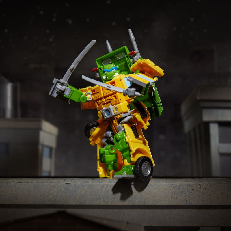 Transformers x Teenage Mutant Ninja Turtles Action Figure Party Wallop 18 cm 8