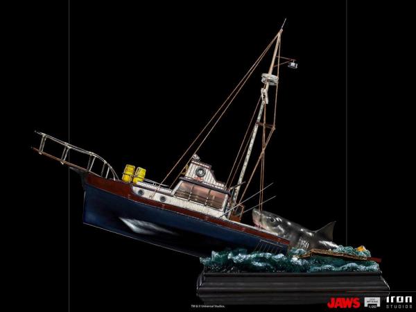 Jaws: Jaws Attack 1/20 Demi Art Scale Statue - Iron Studios