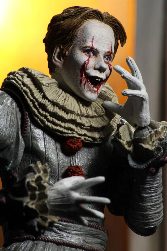 It Chapter Two Action Figure Ultimate Pennywise 18 cm 4