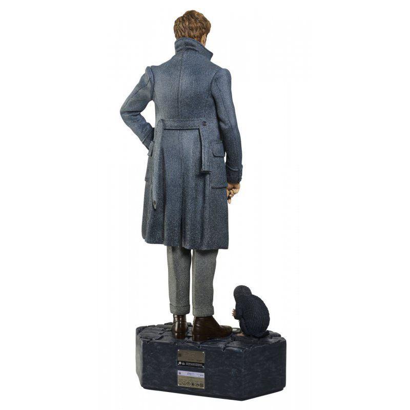 Fantastic Beasts 2: Newt Scamander 215 cm Life-Size Statue - Muckle Mannequins