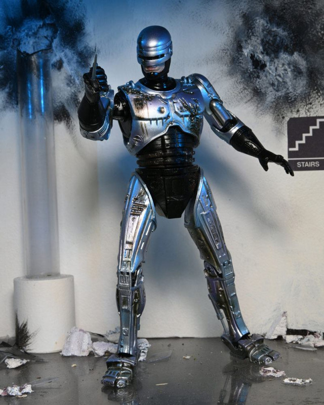 RoboCop Action Figure Ultimate Battle Damaged RoboCop with Chair 18 cm 3