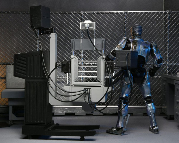 RoboCop Action Figure Ultimate Battle Damaged RoboCop with Chair 18 cm 11