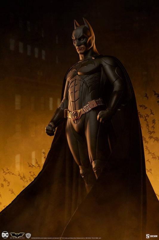 Batman Begins: Batman 65 cm Premium Format Statue - Sideshow Collectibles