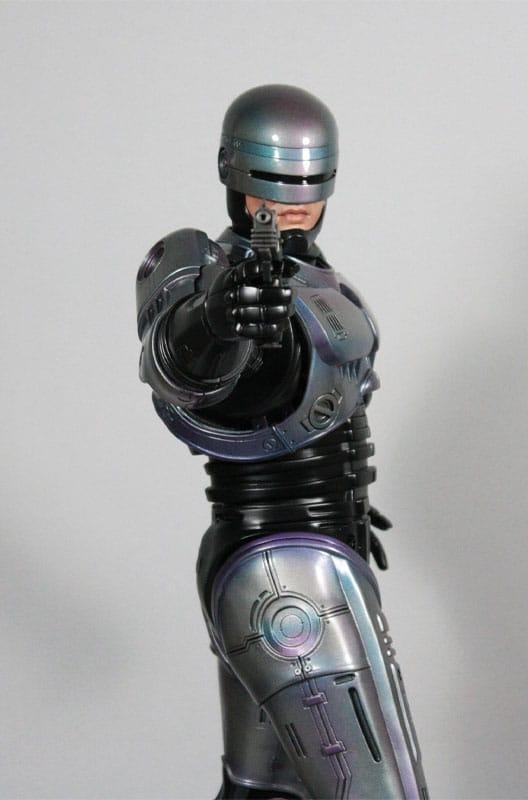 RoboCop: RoboCop 1/4 Statue - Hollywood Collectibles Group