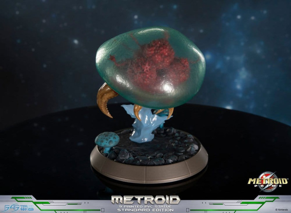 Metroid Prime PVC Figure Metroid (Standard) (Glow in the Dark) 21 cm 10