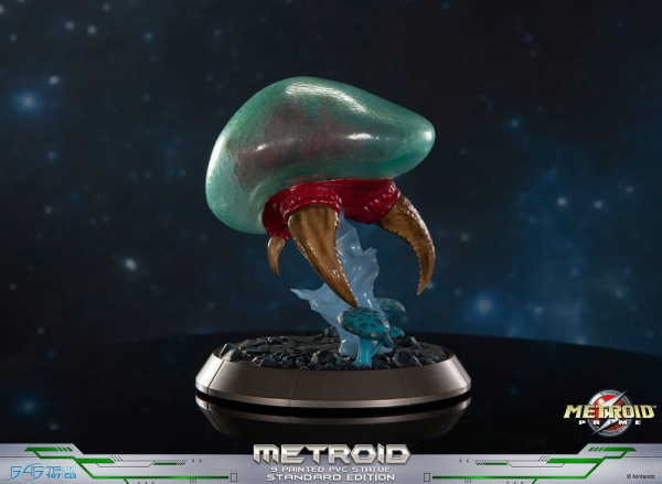 Metroid Prime PVC Figure Metroid (Standard) (Glow in the Dark) 21 cm 6