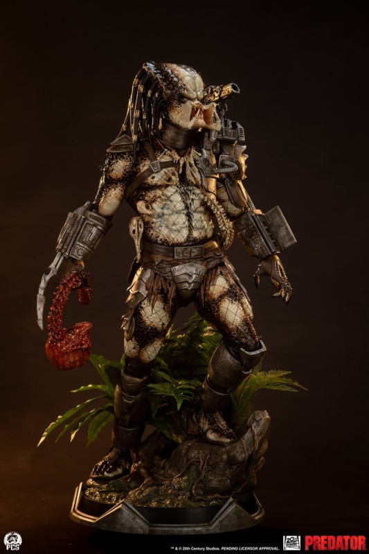 Predator Statue 1/2 Predator 117 cm 14