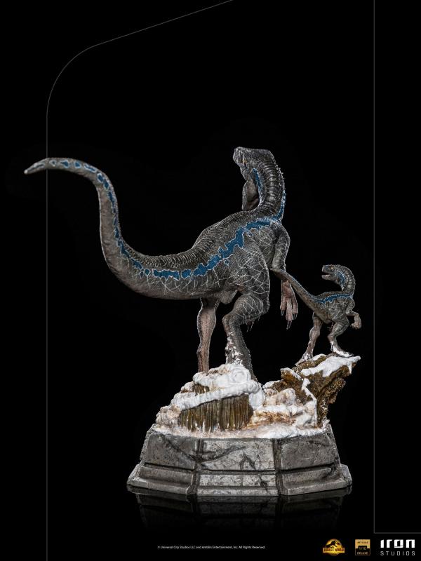Jurassic World Dominion: Blue and Beta 1/10 Deluxe Art Scale Statue - Iron Studios