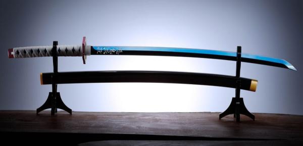 Demon Slayer: Kimetsu no Yaiba Proplica Replica 1/1 Nichirin Sword (Giyu Tomioka) 95 cm 1