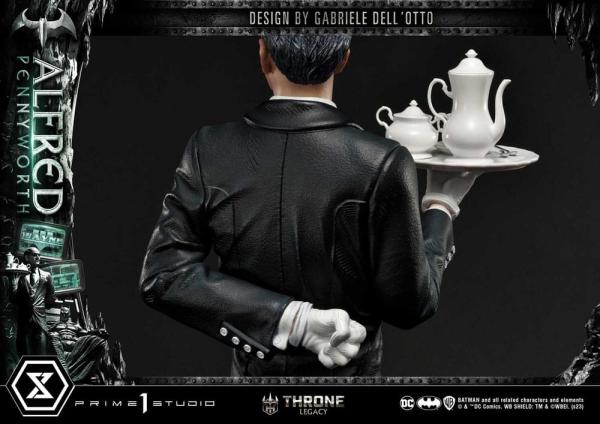 DC Comics: Alfred Pennyworth 57 cm Throne Legacy Series Statue - P1