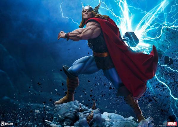 Marvel: Thor 1/4 Premium Format Statue - Sideshow Collectibles