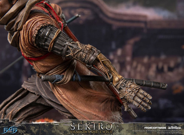 Sekiro: Shadows Die Twice Statue Sekiro 32 cm 13