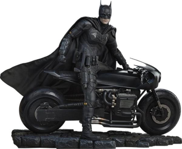 The Batman: The Batman 48 cm Premium Format Statue - Sideshow Collectibles