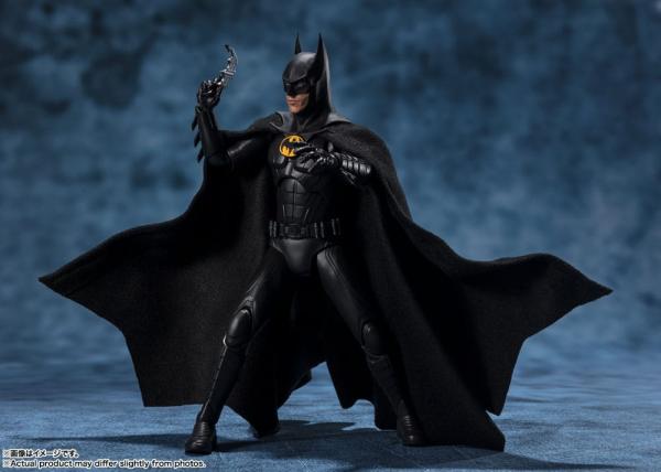 The Flash: Batman 15 cm S.H. Figuarts Action Figure - Bandai Tamashii