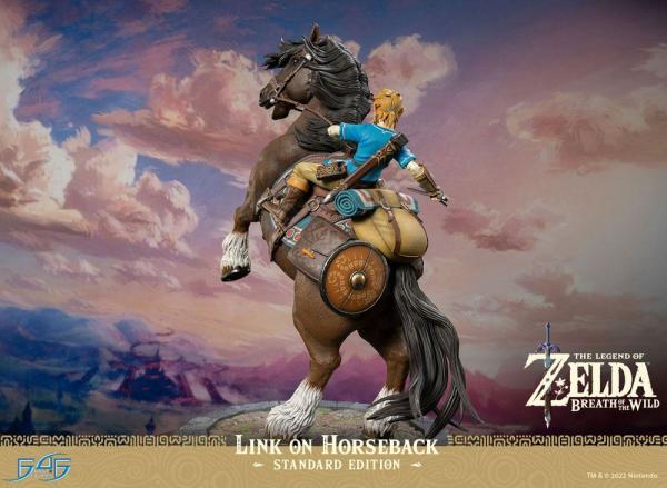 The Legend of Zelda Breath of the Wild: Link on Horseback 56 cm Statue - First 4 Figures