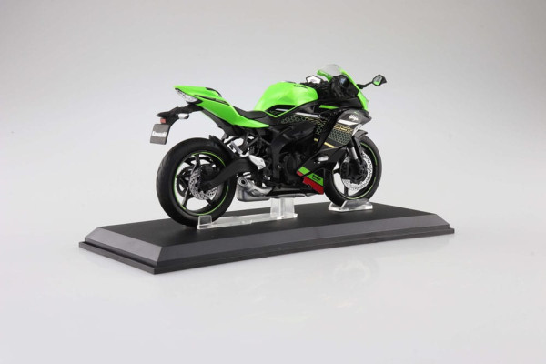 Diecast Bike Series Statue 1/12 Kawasaki Ninja ZX-25R Lime Green×Ebony 16 cm 3