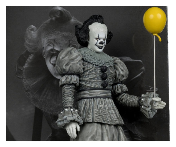 It Welcome to Derry Movie Maniacs Figure Pennywise (Black & White) 16 cm 2