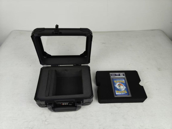 Evoretro Graded Card Display and Carry Case with Display Window Black 3