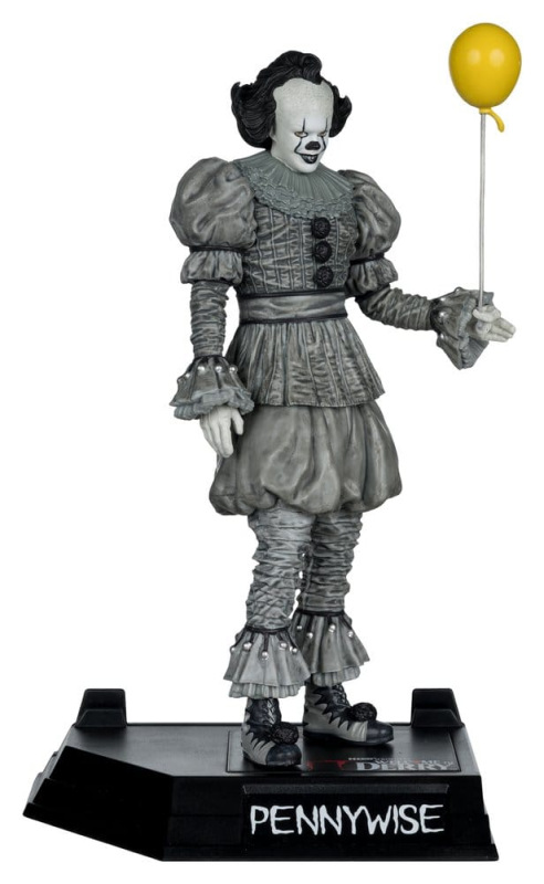 It Welcome to Derry Movie Maniacs Figure Pennywise (Black & White) 16 cm