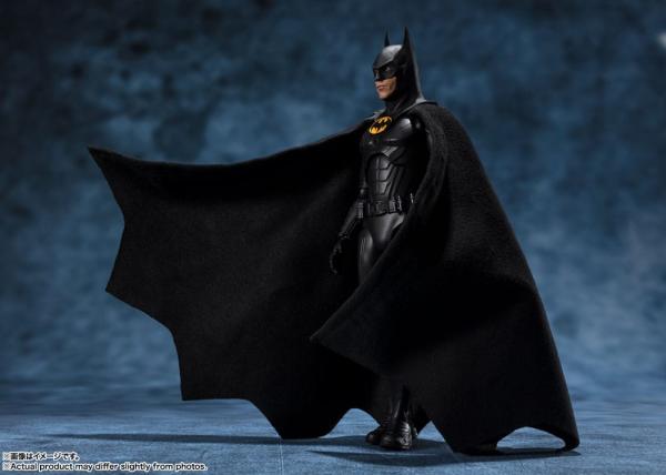 The Flash: Batman 15 cm S.H. Figuarts Action Figure - Bandai Tamashii