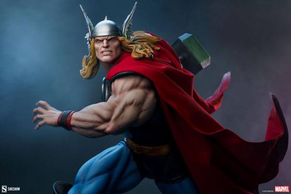 Marvel: Thor 1/4 Premium Format Statue - Sideshow Collectibles