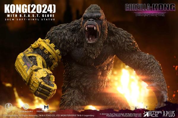 Godzilla vs. Kong: The New Empire Soft Vinyl Statue Kong with B.E.A.S.T. Glove 30 cm 1