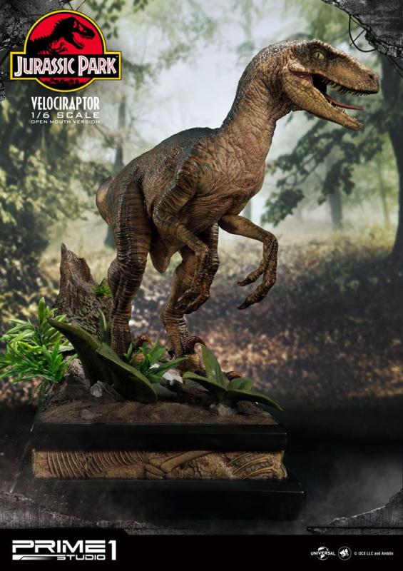 Jurassic Park Statue 1/6 Velociraptor 41 cm 1