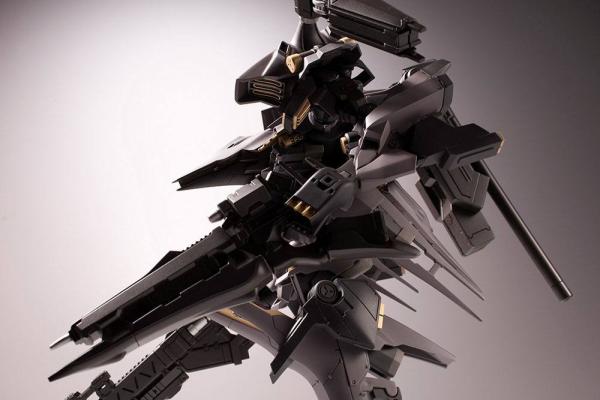 Armored Core 4 Plastic Model Kit 1/72 Rayleonard 03-Aaliyah Supplice Opening Ver. 18 cm