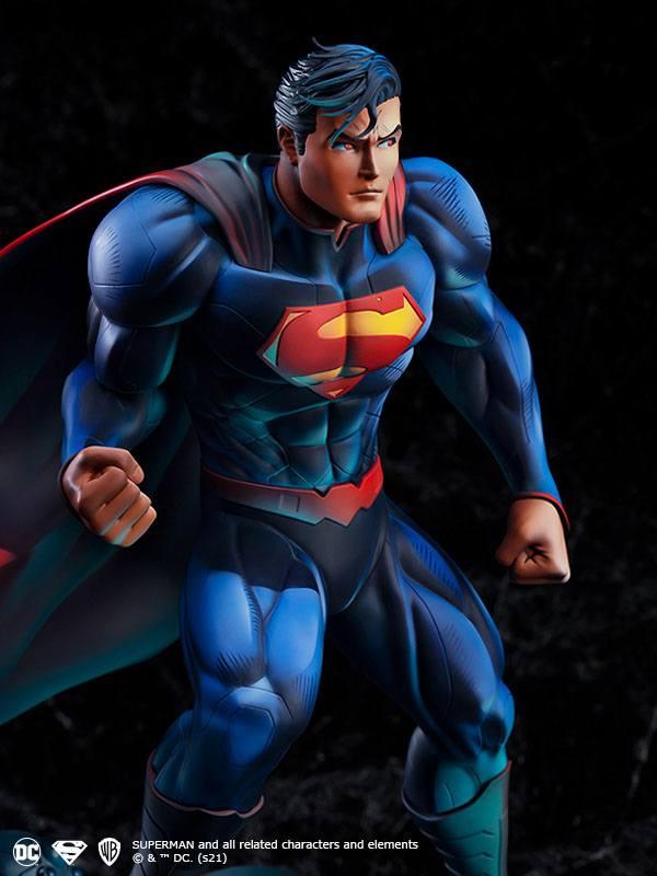 DC Comics: Superman 1/6 Art Respect Statue - Good Smile Company