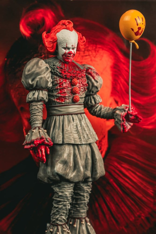 It Welcome to Derry Movie Maniacs Figure Pennywise (Bloody) 16 cm 12