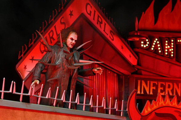 Beetlejuice (1988) Diorama Trenchcoat with Spikes Inferno Room Deluxe Set 5
