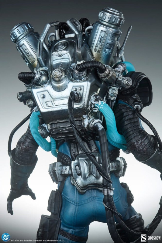 DC Comics Premium Format Figure Mr. Freeze 59 cm 12