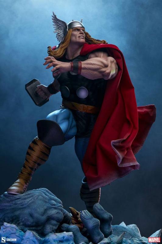 Marvel: Thor 1/4 Premium Format Statue - Sideshow Collectibles