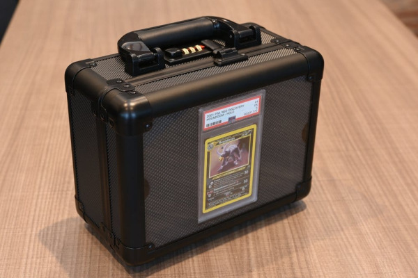 Evoretro Graded Card Display and Carry Case with Display Window Black 6