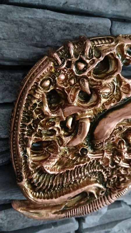 Morphosis Alien Relief Nu.8 - Bronze 1