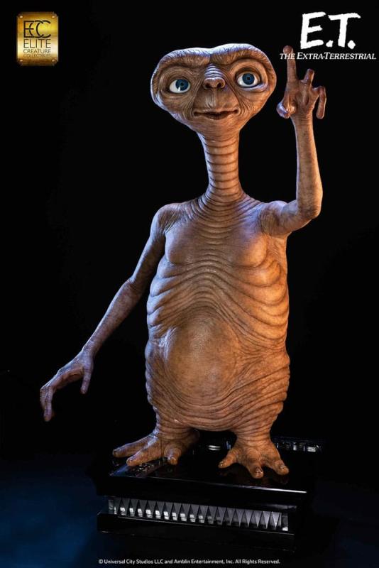 E.T. The Extra-Terrestrial Life-Size Statue E.T. 132 cm
