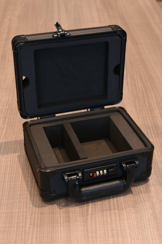 Evoretro Graded Card Display and Carry Case with Display Window Black 5